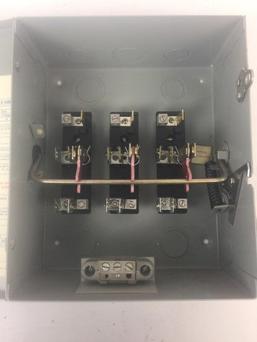 FPE H3632SN FUSIBLE SAFETY SWITCH 240VAC 250VDC 60AMP 15HP 3PH 3 POLE TYPE 16