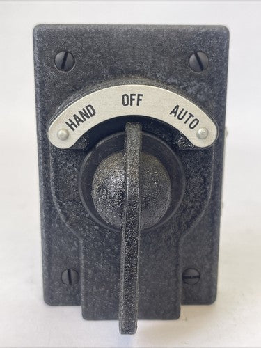 REES 3497 HAND OFF AUTO SELECTOR SWITCH0