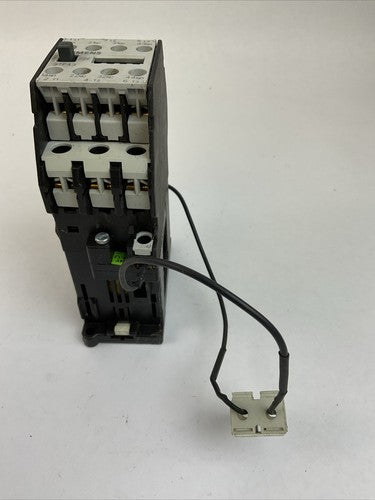 SIEMENS 3TF4322-0B CONTACTOR 30A 600VAC 3PH 20HP COIL 24VDC 3TX7402-3A1