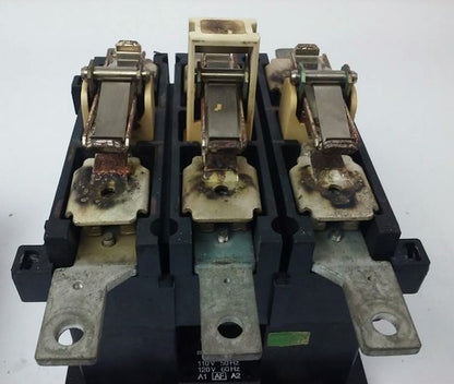 SIEMENS CDN0550CL, CONTACTOR,  600VAC, 3PH, FLA 600A, LRA 4010A, NEMA A600, NEW4