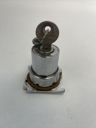 CUTLER HAMMER 10250T15254 SELECTOR SWITCH KEY OPER. 3 POS. MAIN. CAM 55