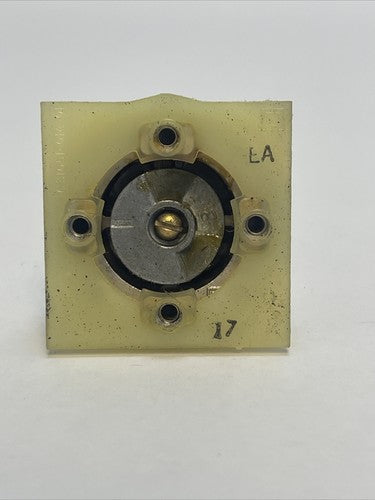 SQUARE D CLASS 9001 TYPE KS42K10 SERIES A SELECTOR SWITCH OPERATOR6