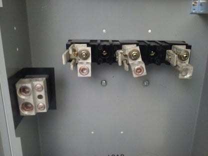 GE TH4324 MODEL 7 FUSIBLE SAFETY SWITCH 3P 200A 240V 60 TYPE 1 INDOOR ENCLOSURE4