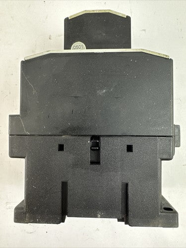 MOELLER DIL 2M CONTACTOR 600VAC 90A COIL 240V 60HZ 22 DIL AUXILIARY CONTACT4