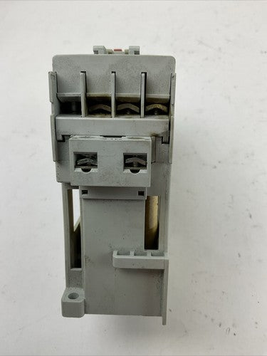 ALLEN BRADLEY STARTER (100-C09Z*10 SER A COIL 24VDC + 193-TAB24 1.6-2.4A)7