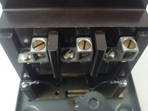 CUTLER HAMMER 9560H447-49 AC MAGNETIC CONTACTOR 9560H447A 50A 600V 3P 120V COIL5