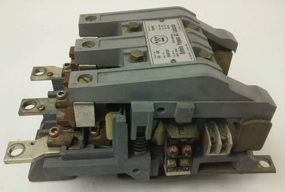 WESTINGHOUSE GCA4530 AC CONTACTOR, 600V MAX, FLA 260A-LRA 1500A, 120V COIL, USED8