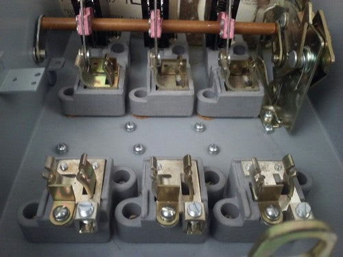 FPE RH1336R FUSIBLE SAFETY SWITCH 3P, 30A, 600VAC,3 WIRE,3 BLADES,20HP RAINPROOF7