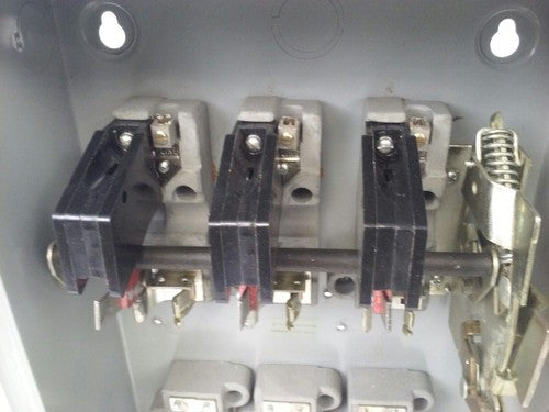 FPE 1336R FUSIBLE SAFETY SWITCH 3P, 30A, 600VAC, 3 WIRE, 3 BLADES, 20HP 7