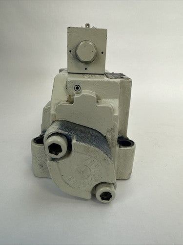 REXROTH R900937356 VALVE R9009150696