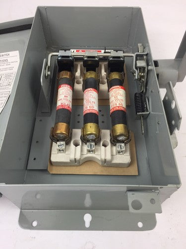 ITE F352H FUSIBLE SAFETY SWITCH 60 AMP 3POLE 600 VOLT WITH 3 60 AMP FUSE10