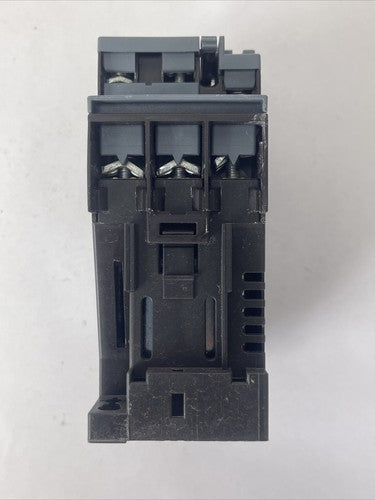 SIEMENS 3RT2026-1BB40 CONTACTOR 600VAC 35A 20HP COIL 24VDC1
