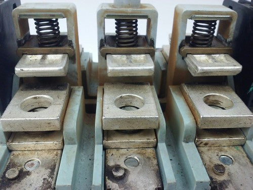 ASEA EG315-1 CONTACTOR, 3PH, 600V,100-200H.P., 270A CONT, SIZE 5,120V COIL,USED 11