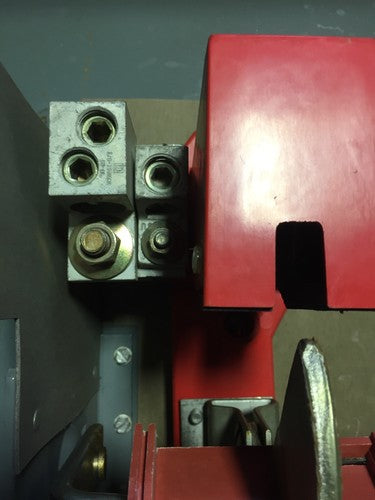 SQUARE D HU225AWK SAFETY SWITCH SINGLE THROW 400 AMP 240 VAC 250 VDC NOT FUSIBLE11