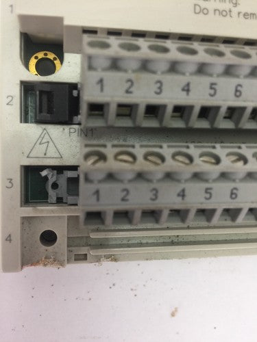 SCHNEIDER 170ADO54050 OUTPUT BASE 115VAC 16PT2