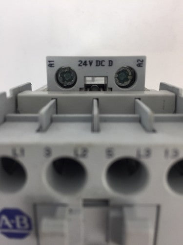 ALLEN BRADLEY 100-C09D*10 CONTACTOR 600VAC 25A COIL 24VDC2