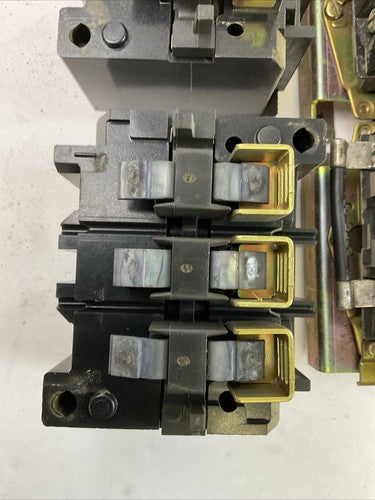 SQUARE D 8702SD02 REVERSING CONTACTOR SER A 600V 25HP 31063-409-38 COIL 120V 60H8