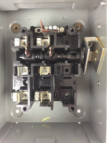 GE TG3221RH GENERAL DUTY SAFETY SWITCH 3SN POLES 120-240 VOLTS 240AC 30AMPS8