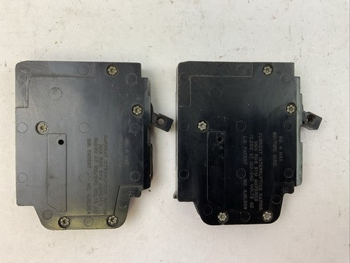 CROUSE-HINDS MM115 CIRCUIT BREAKER 15AMP 1POLE 120/240VAC RIGHT CLIP (LOT OF 2)2