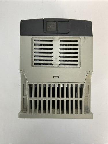 ALLEN BRADLEY 22D-D4P0N104 AC DRIVE SER A OUTPUT 0-460VAC INPUT 380-480VAC4