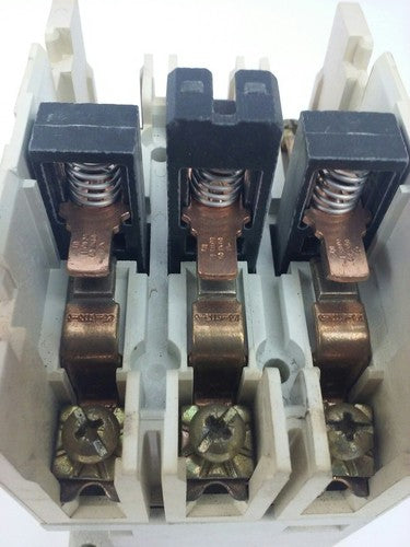 CUTLER HAMMER CN15DN3, SER. B1, CONTACTOR, 3PH, 3P, 27A, 600V, 10HP, 60HZ, NEW3