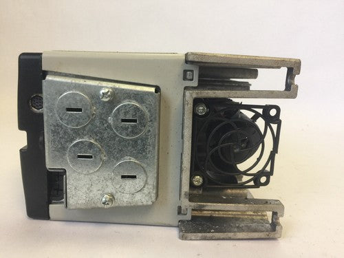 ALLEN BRADLEY POWER FLEX 70 20AB2P2A3AYNNEC0 AC DRIVE SERA INPUT 180-264VAC 3