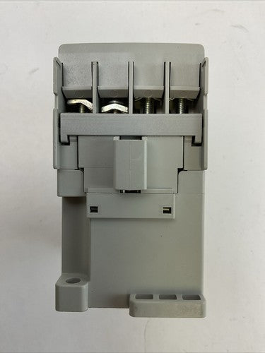 ALLEN BRADLEY 100-C23UEJ01 CONTACTOR SER C 600VAC 30A 15HP 3PH COIL 24VDC4