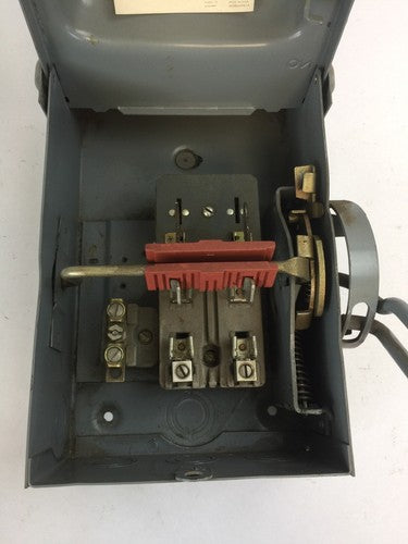 SQUARE D H221NRB SERIES D1 FUSIBLE SAFETY SWITCH 30A 240VAC 125/250VDC 2POLE 7