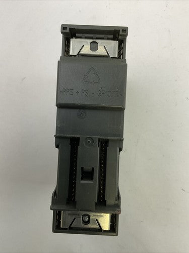 SIEMENS 6ES7 322-1BH01-0AA0 DIGITAL OUTPUT MODULE4