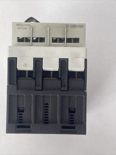 SIEMENS 3RV1011-0GA15 MOTOR PROTECTION 600VAC 1/2HP 8.2A TRIP 0.45-0.63A3
