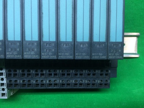 SIEMENS SST 5136-DNS-200S REV. 02.005 W/ 6ES7 138-4CB11-0AB0, 6ES7 131-4BD01-0AA2