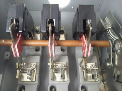 FPE RH1632R FUSIBLE SAFETY SWITCH 3P, 60A, 240VAC,4 WIRE,3 BLADES,15HP RAINPROOF7