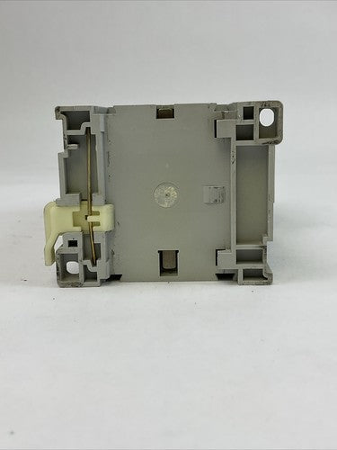 ALLEN BRADLEY 100-C43D*00 CONTACTOR SER A 600VAC 63A 3PH 30HP COIL 24VDC 100-F7