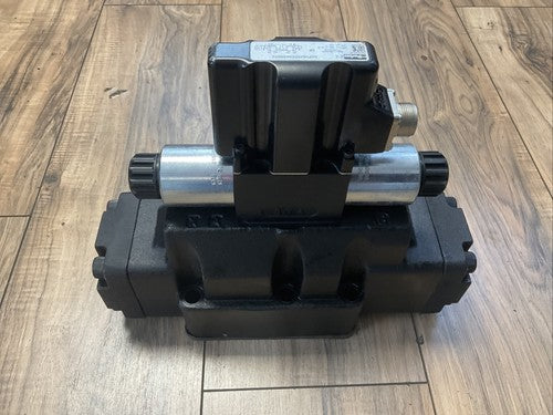 PARKER D1FVE02CC0NM0314 VALVE D91FBE01HC4NF0014 350BAR MAX P.A.B.X0