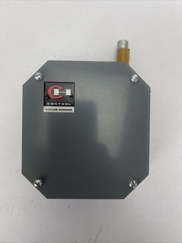 CUTLER HAMMER 10316H178A2 ROTATING SHAFT LIMIT SWITCH NEMA 1 R.H. SHAFT EXT.1