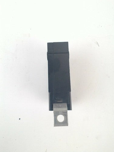 CUTLER HAMMER QBHW1015 CIRCUIT BREAKER ONE POLE 4