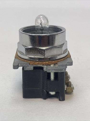 CUTLER HAMMER 10250T182 STD. IND. LIGHT TRANS. 1 HOLE MTG. 240V 50-60HZ5