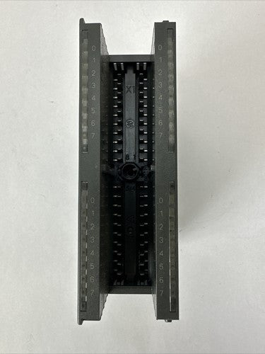 SIEMENS SIMATIC S7-300 1P 6ES7 322-1BL00-0AA0 DIGITAL OUTPUT MODULE0