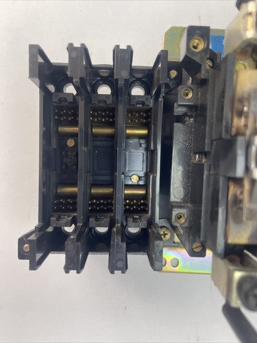 ALLEN BRADLEY 104-A60ND3 REVERSING CONTACTOR SER C 60AMP 600VAC 3PHASE 50HP11