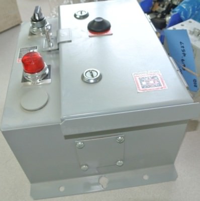 CUTLER-HAMMER ECN0802AJA - NEMA FREEDOM STARTER, 1-PH, 120V COIL NEW SURPLUS8