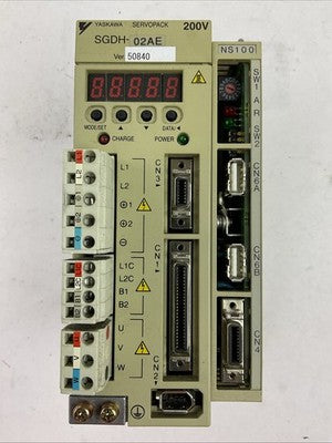 YASKAWA SGDH-02AE SERVOPACK OUTPUT 3PH 0-230VAC 2.1A 0.2kW JUSP-NS1000