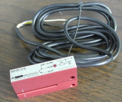 NAMCO EP110-14260 PHOTOELECTRIC SLOT SENSOR - RETRO-REFLECTIVE - GS05/2G LEUZE0