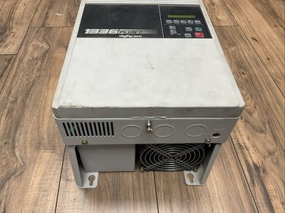 ALLEN BRADLEY 1336F-B030-AA-EN-GM1-HCS2 1336 PLUS SENSORLESS VECTOR DRIVE SER A2