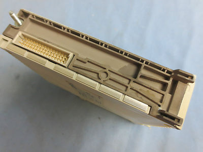 SCHNEIDER TSXDSY08T22 - 8Q 24VDC SOURCE 2A TR. BLK w/ TSXBLY01 TERM BLK3