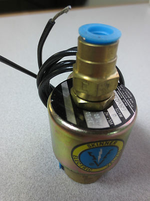 SKINNER C3DM1125 SOLENOID VALVE - 120V, 60Hz, 125psi - NEW SURPLUS / OLD STOCK0
