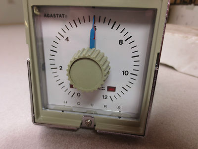 AGASTAT / OMRON SYDAKP SYNCHRONOUS MOTOR TIMER 120VAC 0-12H CHMT - NEW SURPLUS0