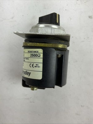 ALLEN BRADLEY 800T-U19 SER Q 300V AC/DC 2WATT SELECTOR SWITCH2