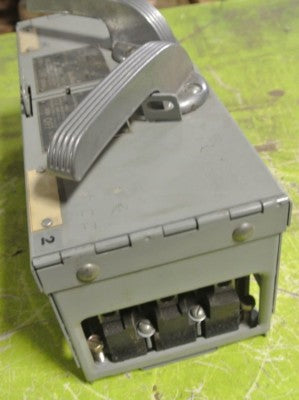 I-T-E V2B3212 CLAMPMATIC VACU-BREAK DUAL-AMPERAGE SWITCH 240V, 30 & 60A, 3-POLE9