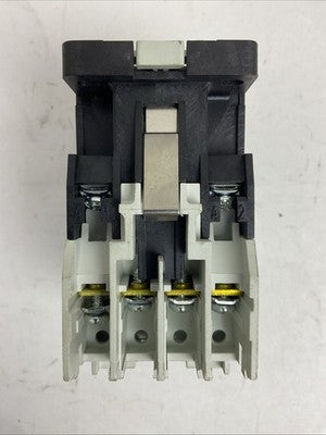 EATON CE15CNS3 SER B1 600VAC 12A 3PH 10HP CONTACTOR 120V 60HZ 110V 50HZ COIL4