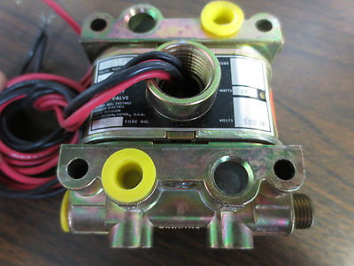 SKINNER V935LEH2075 V9-SERIES SOLENOID VALVE 4-WAY - 20W 75psi 120V NEW SURPLUS1